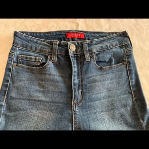 GUESS Skinny jean size 27